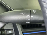 【オートライト】車外の明るさに応じて自動的にライトの点灯・消灯をしてくれます