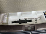 荷室部下部にはちょっとした小物を収納できるアンダーボックスがあるので荷室を広く使えます。