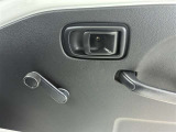 窓の開閉は手動で