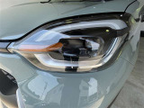 LEDヘッドライトです。デザイン性がよくとても明るいので、夜間の走行や悪天候でも安心です。しかも長寿命!