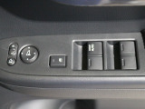 運転席のスイッチ類です。
