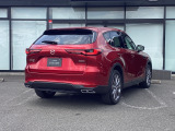 タフさを感じる凛としたCX-60の力強い骨格の素性を存分に生かし、SUVらしいスタイルの良さ、足回りの強さ、キャビンバランスを織り込み、どの角度から見ても骨格的な魅力を感じられるようなシルエット