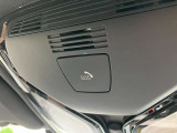 SOSコール装備しております☆例えばエアバックが展開するような事故が発生した時に、車両に搭載されている通信端末から自動的にBMW SOSコールセンターにSOSコールが発信されます。
