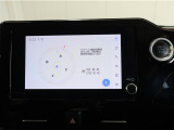 純正ナビを装備。タッチパネル式で使いやすく、お出かけもラクラクです。
