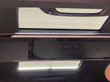 車内が明るくなるムーンルーフも装備です。