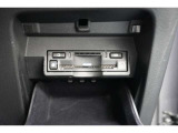 広がる運転支援サービスETC2.0搭載。全国の高速道路に設置されたITSスポットと双方向通信を図り、広域な道路交通情報や安全運転をサポートする情報を得て、音声やナビ画面上にタイムリーにお知らせします。
