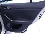 認定中古車は、納車前に専用の機械を使用して71項目の点検を行っております。