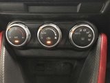 当店3階PDIセンターによる室内ルームクリーニング・除菌を全車に実施!オプションにてボディーコーティングも格安で施工致します★