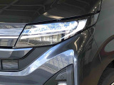 ☆オートライト機能☆車外の明るさに応じて自動的にヘッドランプを点灯・消灯。夕暮れ時やトンネルなどで役立ちます!
