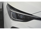 LEDヘッドライトで夜間の運転も安心です