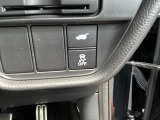 横滑りを抑制し車の姿勢の安定を図るVSA機能を搭載。運転席とリアゲート本体に開閉スイッチを装備し、とても便利な電動リアゲート!