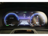 クラシカルやスマートなど4つのテイストと3つのレイアウトから組み合わせて表示を変えられる先進的なメーター。マルチインフォメーションディスプレイでは同時に複数の情報が確認できるようになっています。