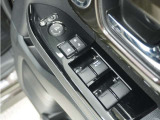 ◆パワーウィンドウスイッチ◆運転席から全席の窓の開閉操作を行うことが出来いつでも換気ができます!