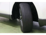 タイヤサイズ 225/60R18。