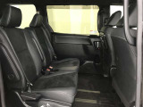 ゆとりある広々とした車内空間は、ドライブを始め買い物やレジャーなど、幅広く活躍します。一人でもみんなとでもお出かけを楽しみましょう!