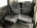 【スライドシート】後席にもスライド機構があることで、細やかに荷室スペースを確保!日常の様々なシーンに対応します♪