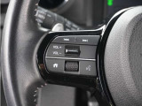 【ステアリングスイッチ】運転中、前方から目線をそらすことなく、オーディオ等の操作が可能な便利機能!