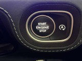 スタッフ全員が自動車保険の資格を保有しており、万が一の事故の際のサポート体制を整えております。メルセデス・ベンツ自動車保険プログラムをご用意しております。無料証券診断を行います!