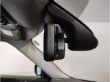 【ETC機能付防眩ミラー】BMWのルームミラーは、ETCと一体型でございます。ミラーは防眩機能付きですので、後方車両のヘッドライトの明かりをカット致します。