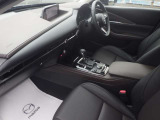 長時間の運転でも疲れの来ないシート!一度座ってみて下さい!