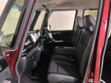 車が大好きなスタッフが心をこめて接客いたします。お客様一人一人のお車に対する思いや気持ちをうかがい、充実した時間が過ごせるよう努めます。