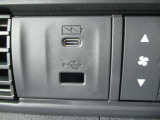 USBやHDMI対応のデジタル機器をつないで快適なカーライフを!!