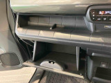 納車前にはプロのメカニックが点検、整備を行いますので安心してお乗り頂けます!!