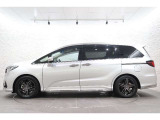 このお車はホンダ純正光脱臭・抗菌加工を納車前に致します。光触媒消臭は光触媒と銀イオンにより消臭とウイルス除菌や抗菌効果のダブル効果で車内を快適に保ちます。