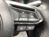MRCC(マツダレーダークルーズコントロール)は先行車との車間を維持しながら追従走行を行い、長距離でのドライバー負担を軽減させてくれます。