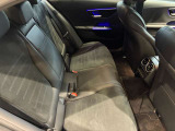 車両は屋内展示しておりますので天候に関係なくごゆっくりコンディションご確認頂けます。車両を倉庫へ保管している場合が御座いますのでご来店前に在庫確認頂けると幸いです。TEL072-784-8800