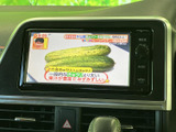 停車時に映像を楽しめるTV機能搭載。お子様連れのお出かけや休憩時間に、ご家族で楽しめるひとときを演出します。