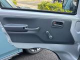 ☆お車についた傷やヘコミ、事故の修理もハヤシにお任せください。自社鈑金工場で修理ができますの安心です☆