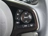 ◆アダプティブクルーズコントロール◆予め設定した車速内でクルマが自動的に加減速。前走車との適切な車間距離を維持しながら追従走行します。【LKAS】車線維持支援システムでステアリング操作を支援。