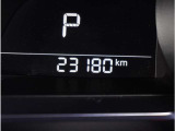 【全国登録納車可能】でございます。ご自宅や勤務先など、お客様のもとまで責任を持ってお運びいたします。