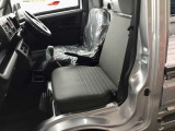 シートの汚れやにおいもしっかり洗浄。次のオーナー様にも気持ちよく乗っていただける様、しっかり洗浄しております!
