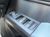 ☆クルマ買ったらエンジンオイル無料のテクノオートリアルです。納車時より走行距離4000キロ又は6ヶ月に一回のペースでご来店していただければ、エンジンオイル交換が無料です!工賃・オイル代金が0円!