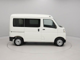 愛知ダイハツではお車をご購入後が本当のお付き合いのスタートだと思っています。 定期点検や車検もお得なパックをご用意してお客様に頼りにされるダイハツディーラーを目指しています☆