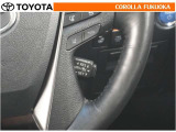 高速道路などを一定の速度で走行したい場合に、スイッチを操作することでアクセルペダルを踏まずに定速走行できます。