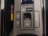 電動パーキングブレーキ装備です!また、渋滞や信号待ち等にブレーキ力を保持できるブレーキホールド機能付きです!