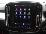 Google搭載のボルボなら、車内にいながら多彩なデジタルライフをお楽しみいただけます。Google Playから必要なアプリをダウンロードして、有意義な移動時間を楽しみましょう。
