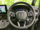 視界をクリアに保つワイパー操作系スイッチ。ワンタッチで雨天時でもスムーズな運転をサポートし、安全なドライビングを後押しします。