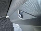 荷物を掛けられるフックが装備されています!