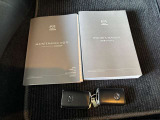 取扱説明書&点検整備記録簿付き!!中古車選びのマストアイテム。キーは2本になります。