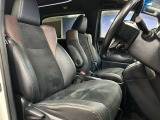 運転席も広々としており運転しやすい環境を実現しています☆