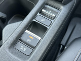 停車中にブレーキペダルから足を離していても、自動的にブレーキを保持してくれる機能です♪保持中にアクセルを操作すると自動でブレーキを解除してくれます♪信号待ちや駐車券を取る時などに便利な機能です♪
