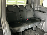 1列目から3列目まで広々大空間です。3列目シートは荷物が多い時や不要な時はアレンジして荷室として使用することが可能で便利に使えます