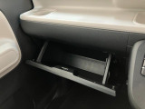 お客様にぴったりなおクルマをお選びいただけますように様々な展示車をご用意致しております!ダイハツの軽自動車だけではなく、他メーカー車やコンパクトカー・ミニバンなども数多く取り揃えております!