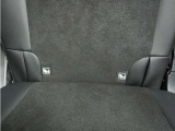 ◆ISOFIX◆シートベルトいらずでチャイルドシートと固定金具を連結するだけでガッチリ固定できます。