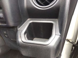 運転席専用ドリンクホルダー
