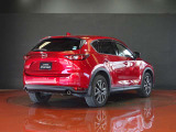 【CX-5】上質感と精悍さを兼ね備え、ワイド感を強調した意匠。オールラウンドな機能美と品格、洗練されたデザイン。